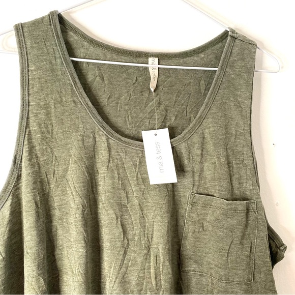 Mia & Tess Olive Green Pocket Tank Top NWT - Picture 2 of 5